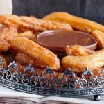 Churros z sosem czekoladowo-kawowym /Churros with chocolate coffee dipping sauce