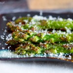 Szparagi z czosnkiem i parmezanem / Parmesan and garlic asparagus