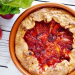 Rustykalna tarta z truskawkami i nektarynkami / Strawberry and nectarine galette