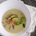 Zupa krem z cukinii z kurkami / Creamy zucchini soup with chanterelles