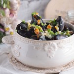 Mule w śmietankowym sosie czosnkowym / Mussels wuth creamy garlic sauce