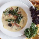 Sycąca zupa z kiełbasą i jarmużem / Sausage nad kale soup