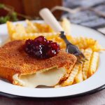 Smażony ser w panierce / Fried cheese