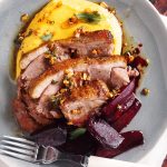 Gęś z puree z dyni i glazurowanymi burakami / Goose breast with pumpkin puree and honeyed beets