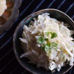 Surówka z kapustą i ananasem / Cabbage and pineapple slaw