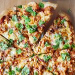 pizza z kurczakiem bbq i serem