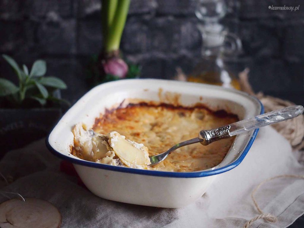 Ziemniaki-zapiekane-z-grzybami-i-serem-Potato-cheese-and-mushroom-gratin