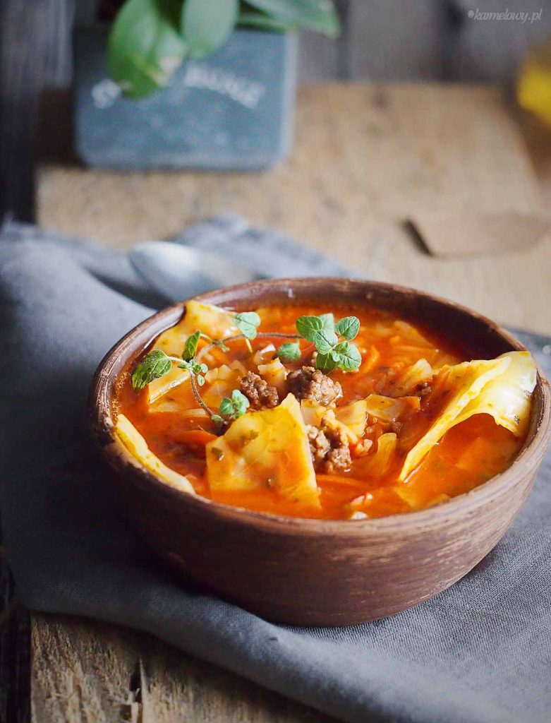 Zupa-golabkowa-Cabbage-roll-soup