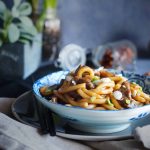 Makaron-udon-z-wołowiną-i- grzybami-Beef-and-mushroom-udon-noodles