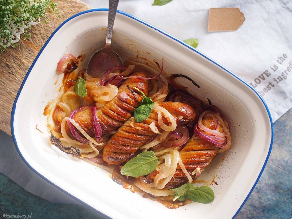 Biala-kielbasa-zapiekana-w-sosie-miodowo-musztardowym-Honey-mustard-baked-sausages