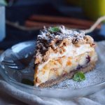 Orzechowa-szarlotka-z-pianka-i-zurawina-Walnut-apple-pie-with-meringue-and-carnberries