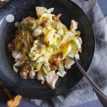 Makaron-z-kurczakiem-kurkami-i-serem-plesniowym-Blue-cheese,-chicken-and-chanterelle-pasta