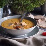 Pikantna-zupa-grzybowa-z-lososiem-Spicy-mushroom-soup-with-salmon
