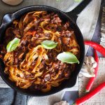 Makaron-z-pikantnym-sosem-BBQ-Pasta-with-spicy-BBQ-sauce